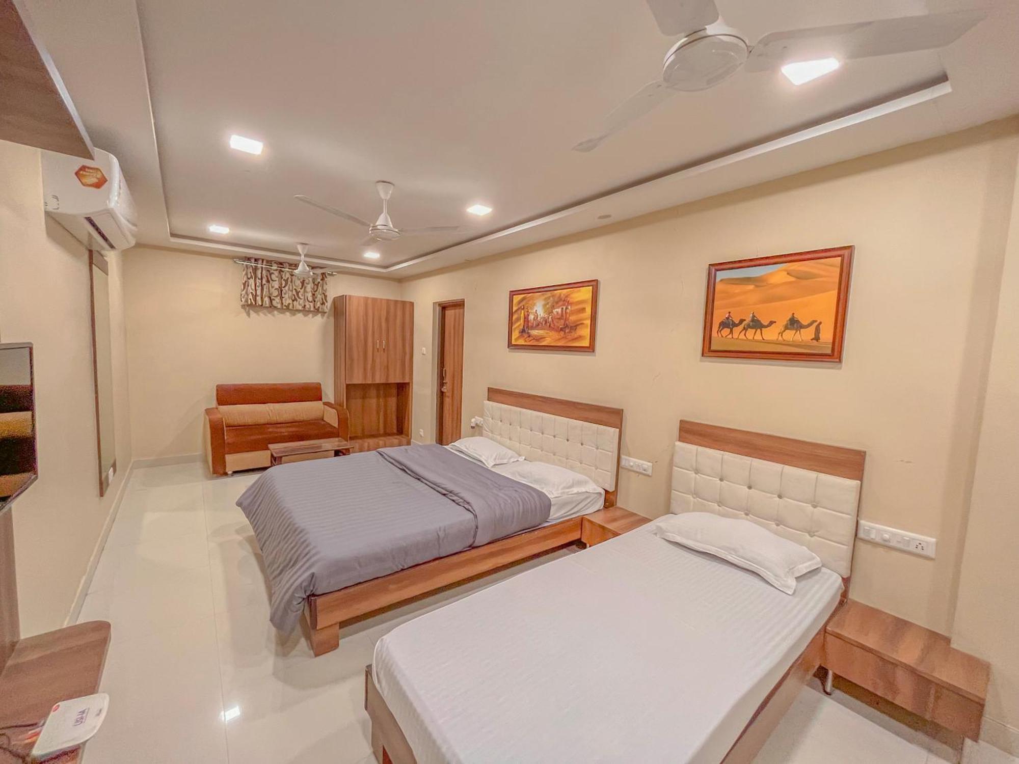 Stayguru Park View Residency Bhuj Exterior photo