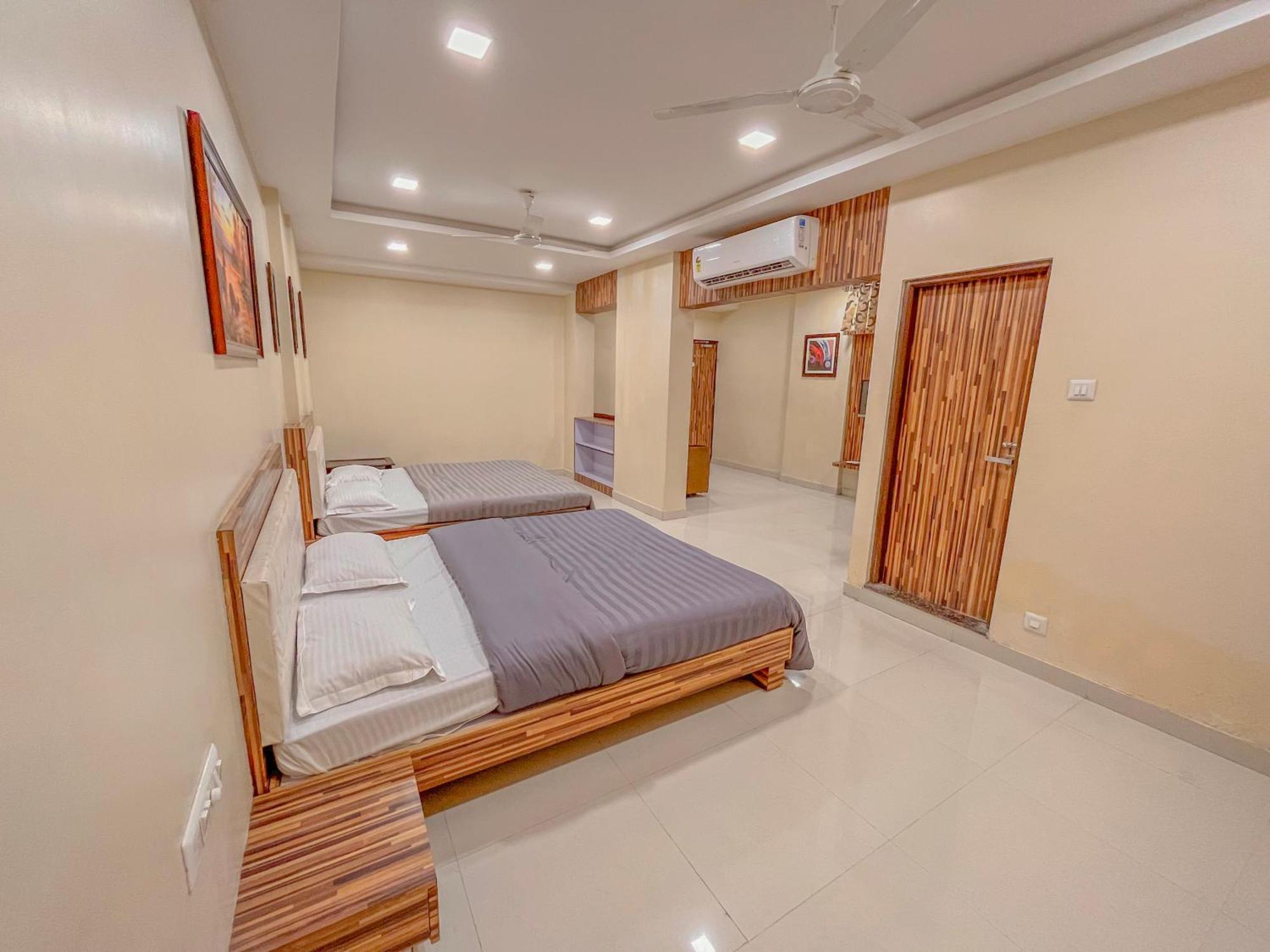 Stayguru Park View Residency Bhuj Exterior photo