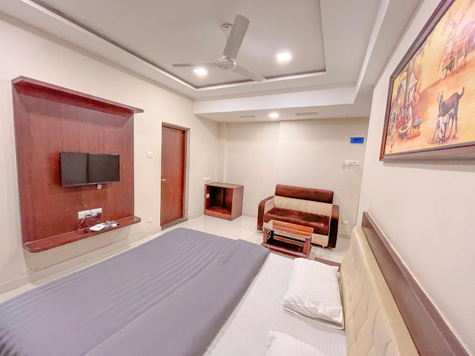 Stayguru Park View Residency Bhuj Exterior photo