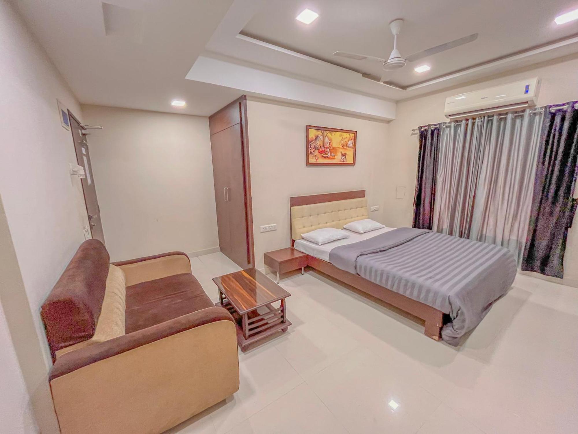Stayguru Park View Residency Bhuj Exterior photo