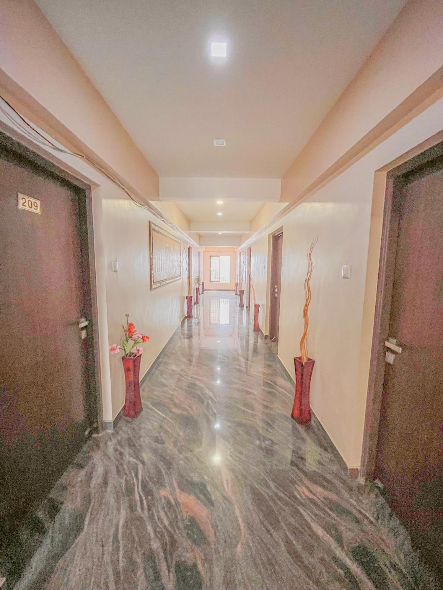 Stayguru Park View Residency Bhuj Exterior photo