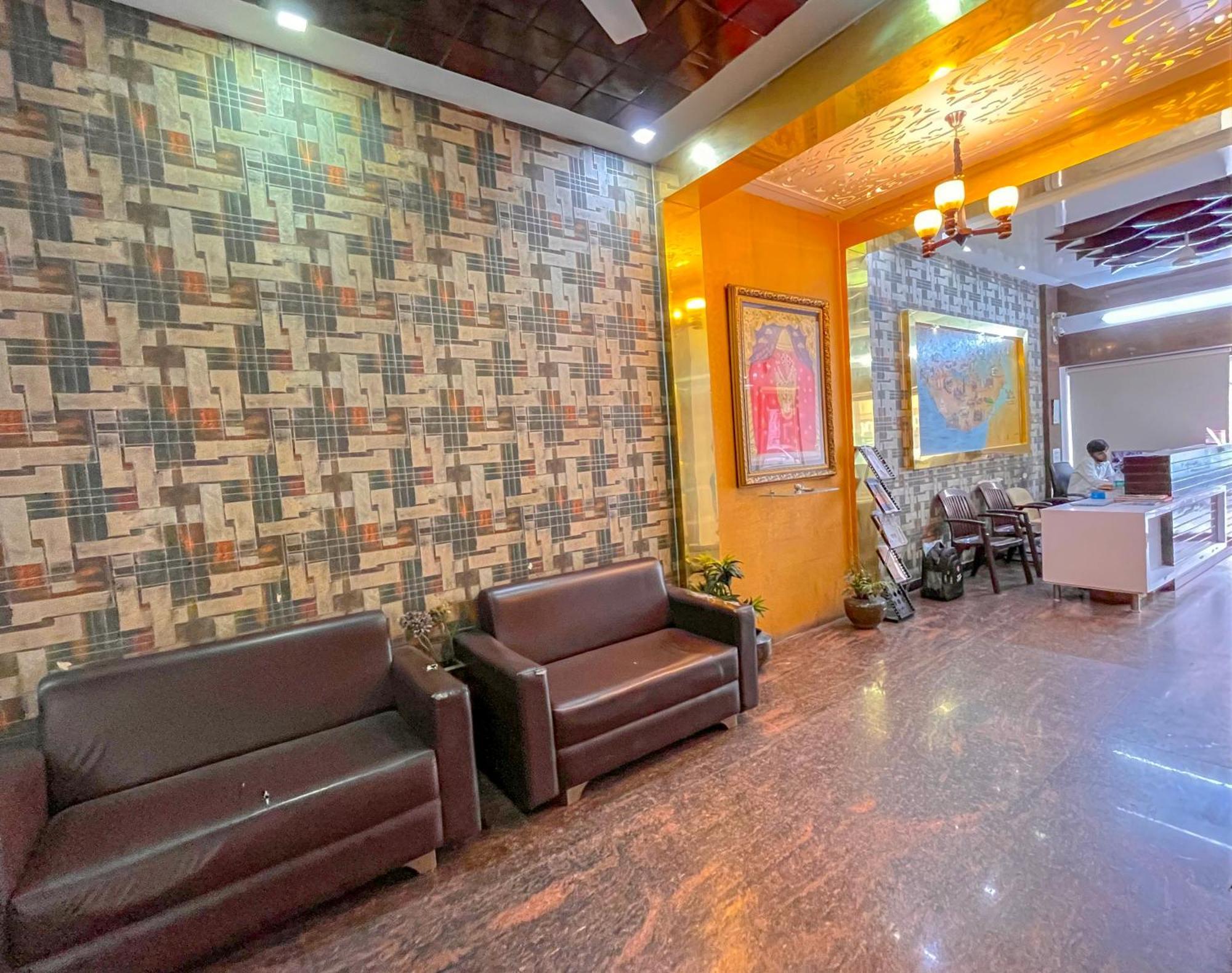 Stayguru Park View Residency Bhuj Exterior photo