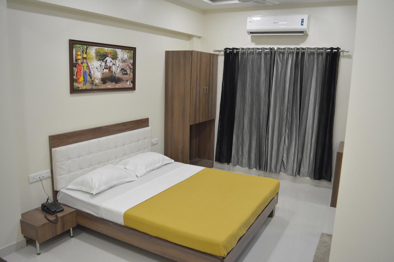 Stayguru Park View Residency Bhuj Exterior photo